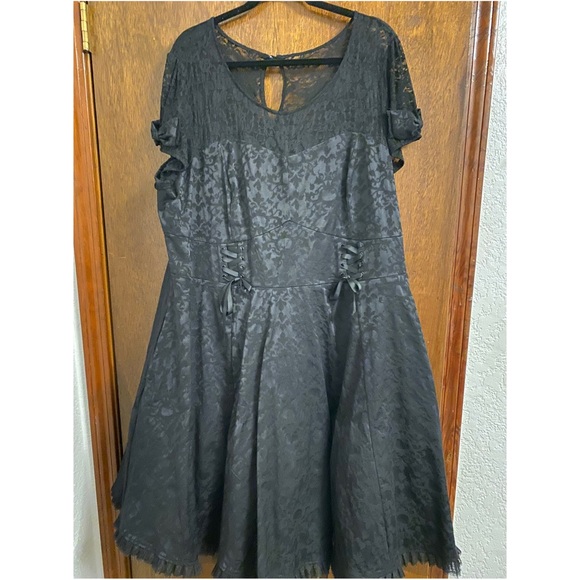 torrid Dresses & Skirts - Torrid Hello Kitty Dress 22 NWT